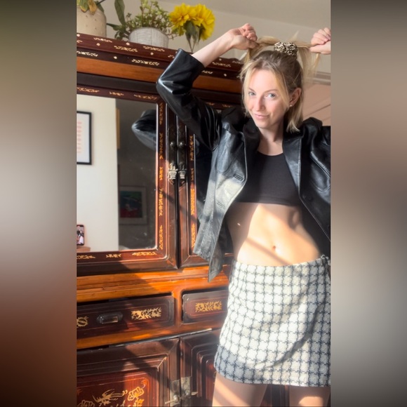 Black and white checkered Forever 21 Skort - Picture 2 of 6